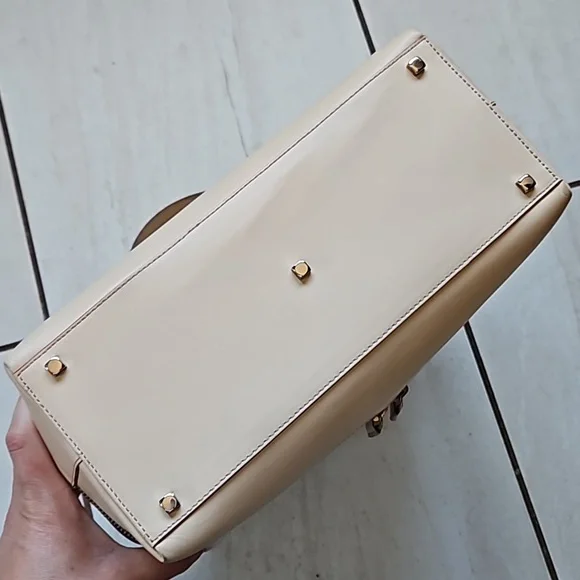 Salvatore Ferragamo Leather Handbag Silver Logo Hardware - Picture 3 of 13